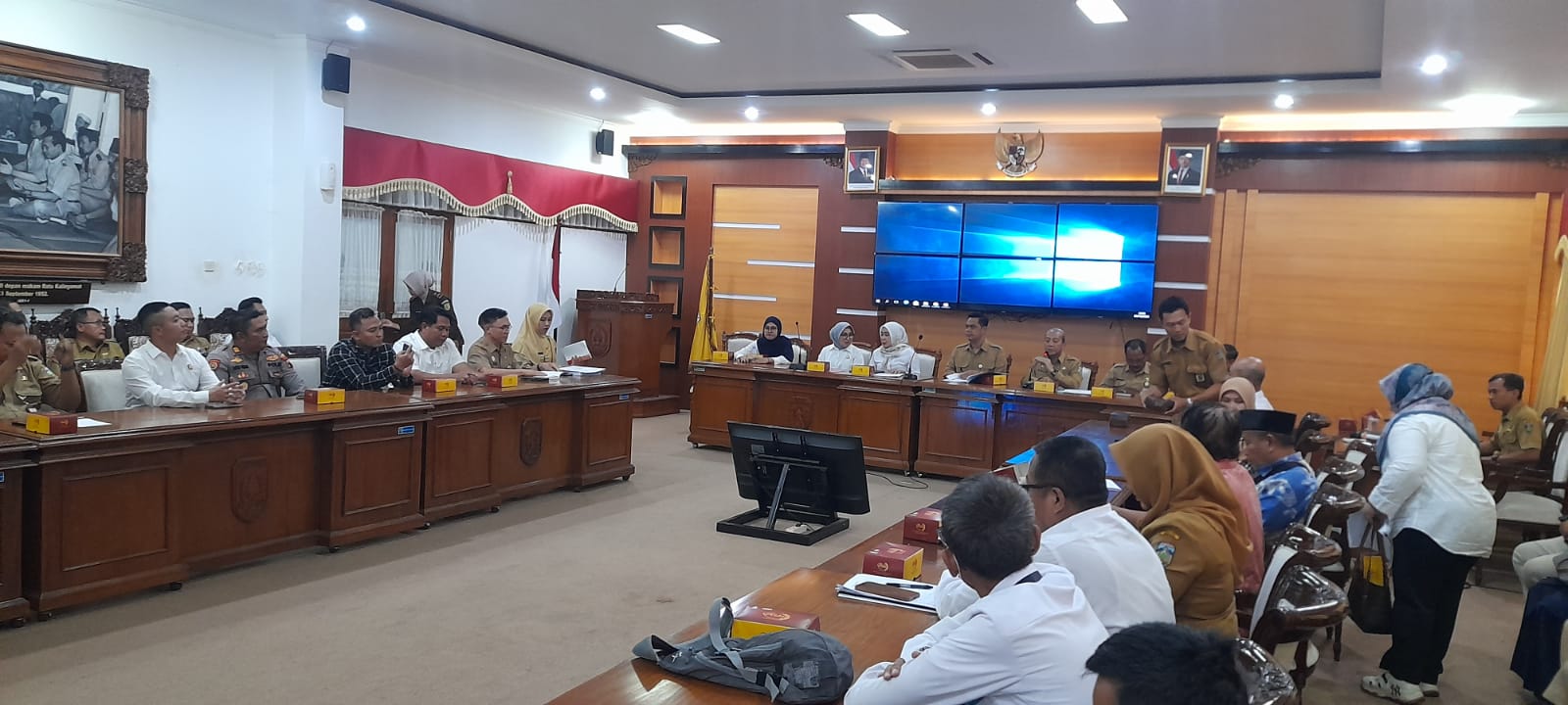 IWOI Jateng Walk Out dari Rapat Pemkab Jepara: Jawaban PLN dan Pemdes Bak Sandiwara, Aroma Manipulasi Tercium Pekat!