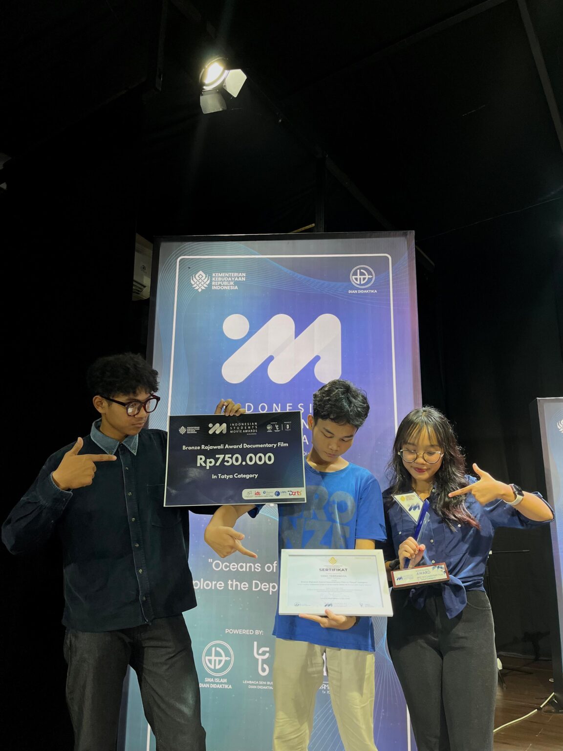 SMA Negeri 1 Padamara Kibarkan Semangat Juang Pelajar Lewat Bronze Rajawali Award