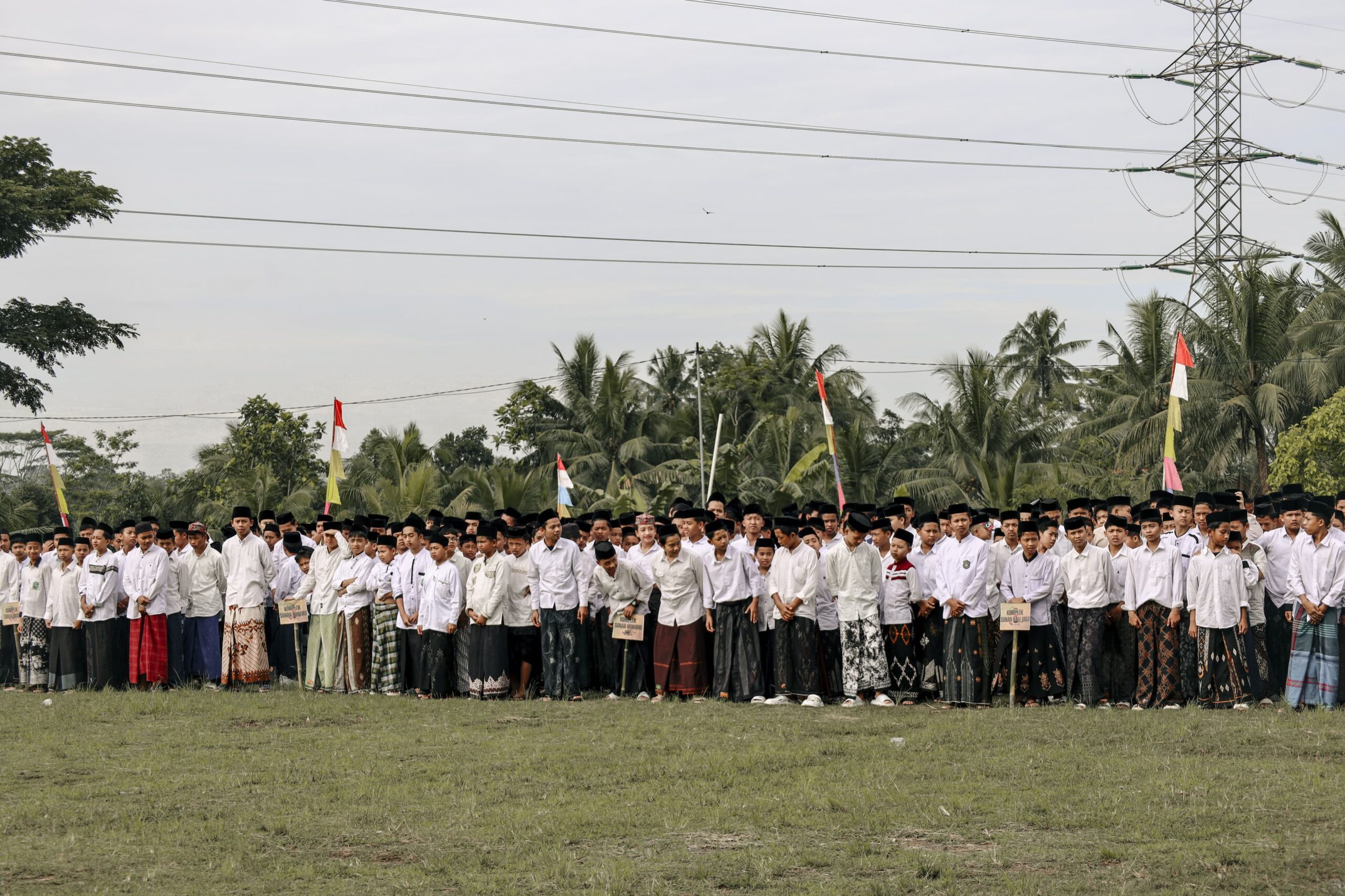 Ribuan Santri Tumpah Ruah di PP Tanbihul Ghofilin Mantrianom