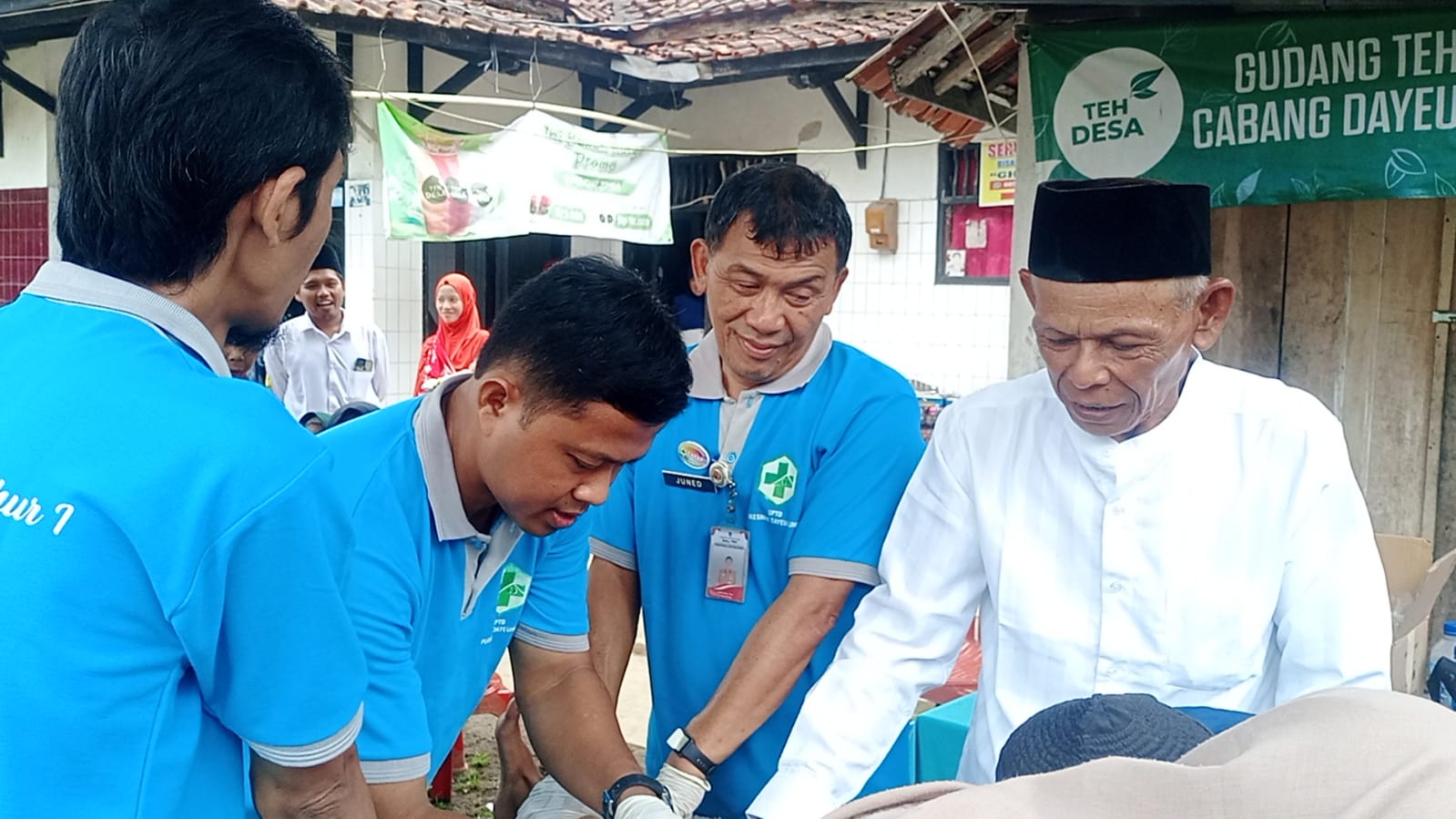 DKM Masjid Al-Huda Dayeuhluhur Inisiasi Sunatan Gratis untuk Anak Warga